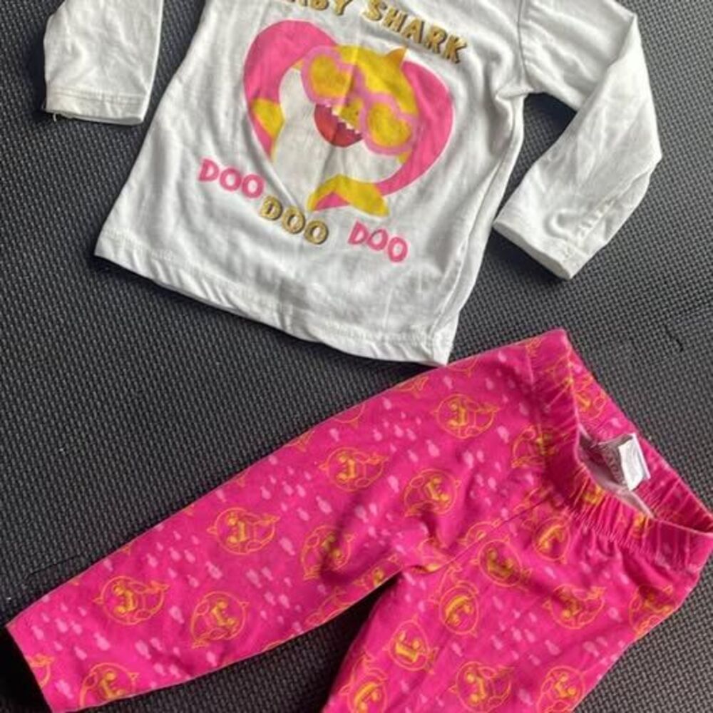 12m baby girl baby shark pajama set